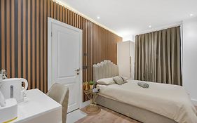 Studio 64 Hotel - London Shoreditch & Liverpool Street